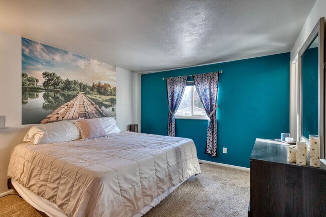 Building Photo - Charming 4 Bed 2 Bath Home in 80917!!!