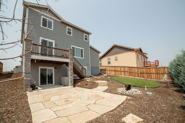 Building Photo - Bright & Spacious 3 Bed + Loft | 3-Car Garage in North Fort Collins