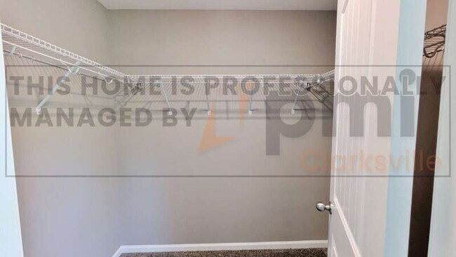 Building Photo - 955 Big Sky Dr