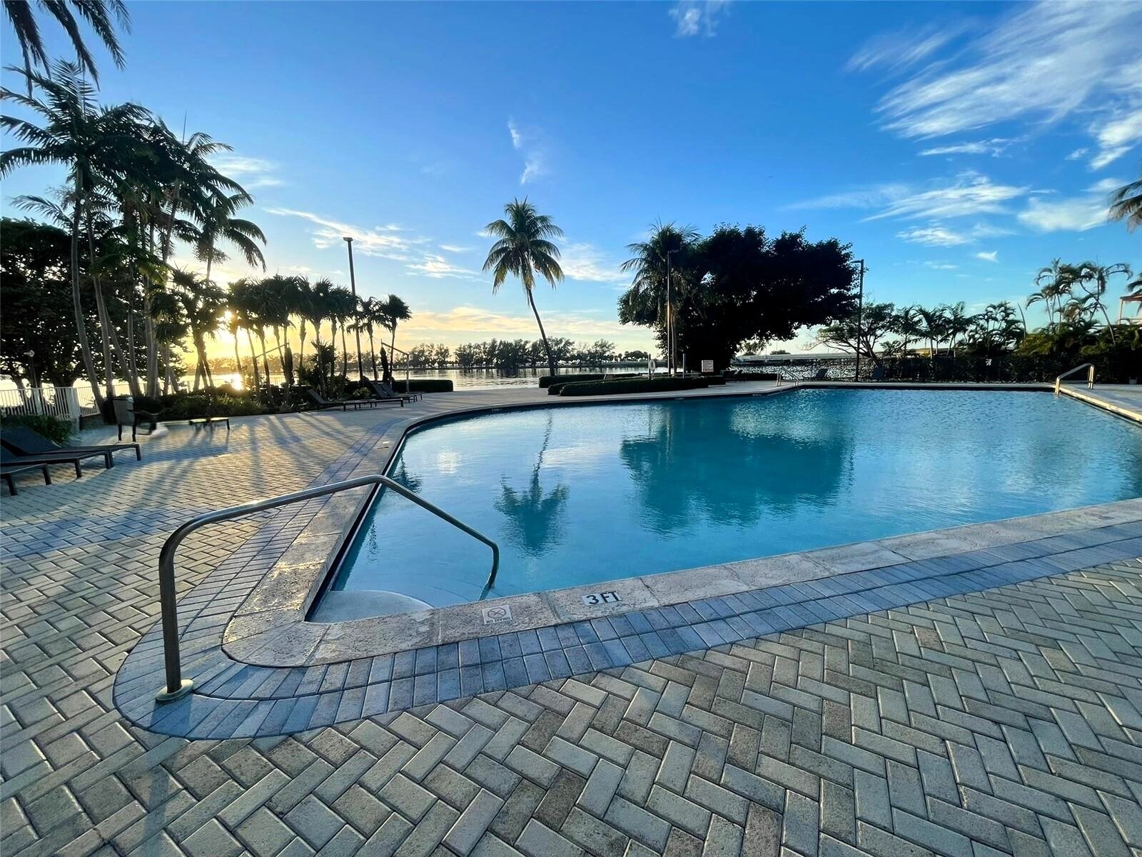 Building Photo - 2451 Brickell Ave