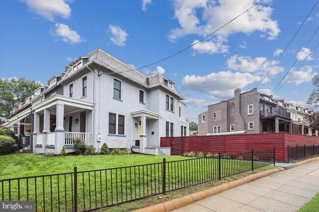 Primary Photo - 265 Missouri Ave NW