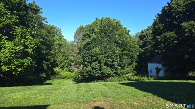 Building Photo - 387 Mixville Rd