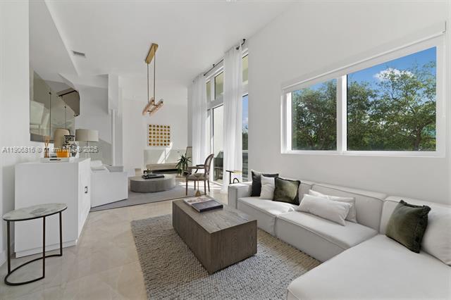 Primary Photo - Murano Grande At Portofino