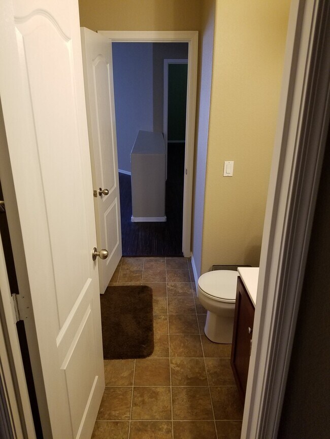 Building Photo - Beautiful 3/2 plus a den for rent near 27th Ave. & Roeser Rd.