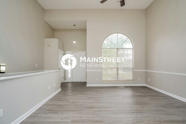 Building Photo - 3 Bedroom Pet-Friendly Home in Mount Juliet, TN with Main Street Renewal