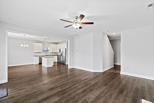 Building Photo - Landing at Lewis Creek Home For Rent!