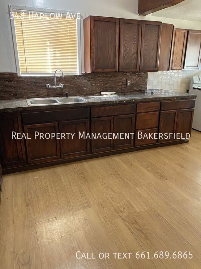 Building Photo - 348 Harlow Ave