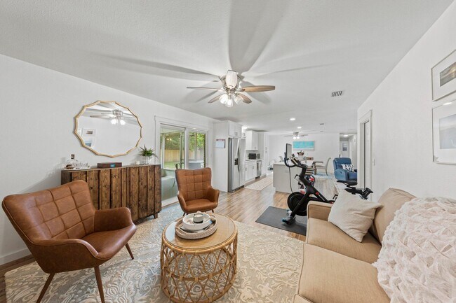 Building Photo - 109 Friar Tuck Dr