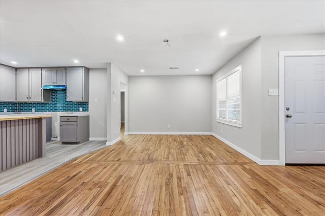 Building Photo - 3523 Dutton Dr