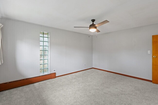 Building Photo - 288 Middaugh Rd
