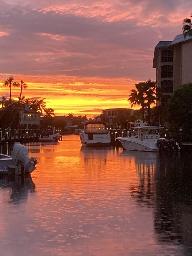 Building Photo - 2871 N Ocean Blvd