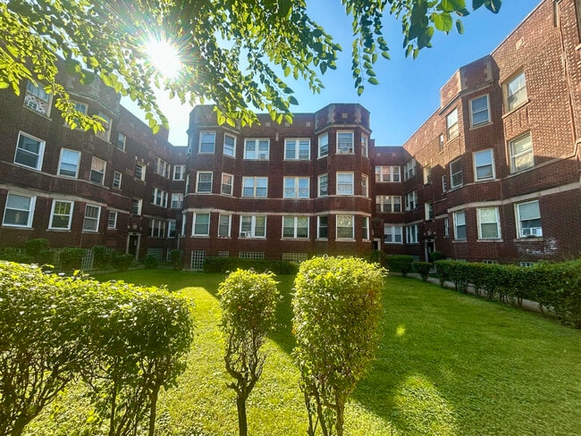 Building Photo - 6634 S Greenwood Ave