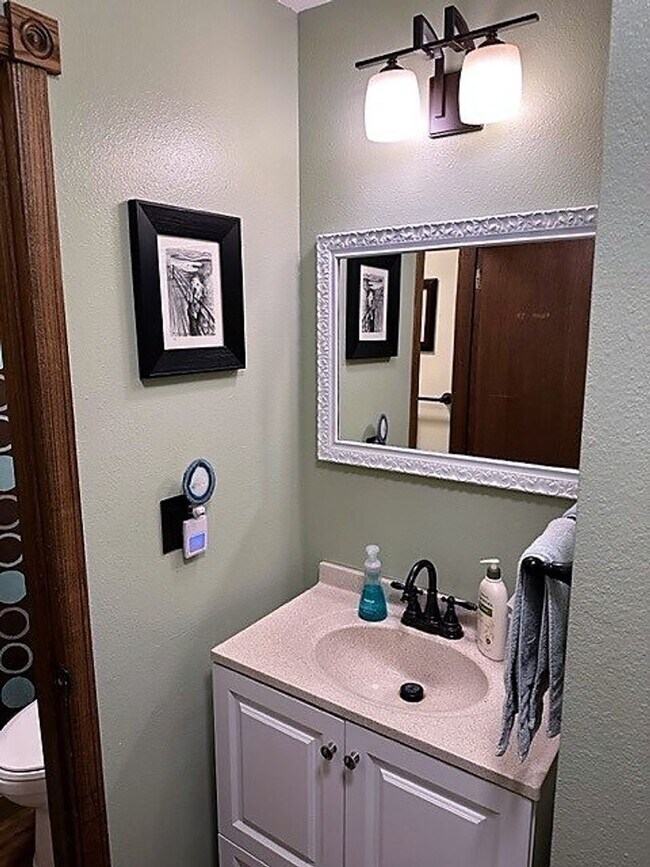 Building Photo - Winter Seasonal Rental- Dillon Valley East...