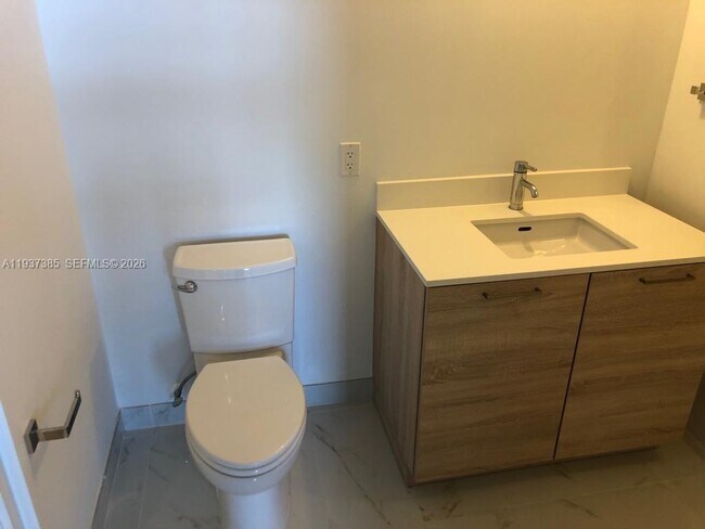 Building Photo - 16385 Biscayne Blvd