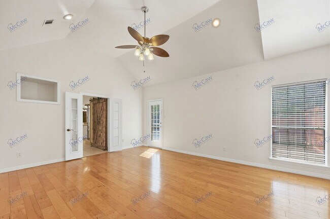 Building Photo - 622 Andover Ln