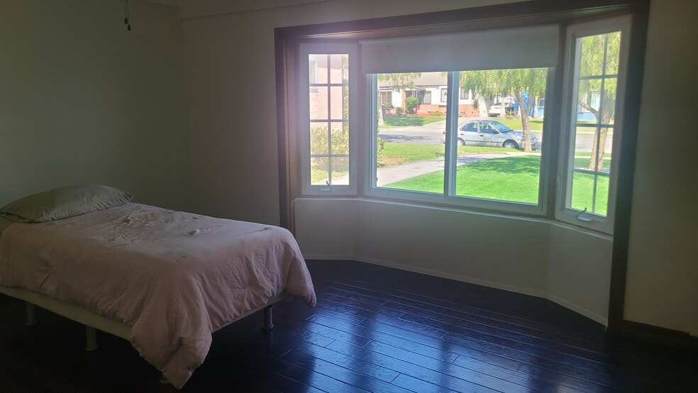 Building Photo - 2019 N Manning St