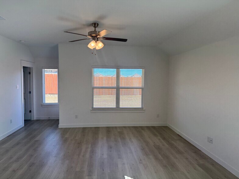 Building Photo - 1614 Red Acre Trl