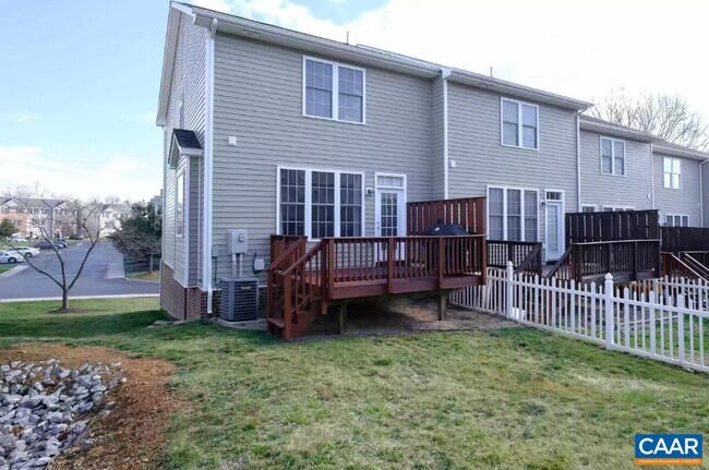 Building Photo - 3066 Crystal Spring Ln