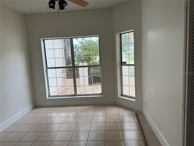 Building Photo - 2450 Sweetwater Country Club Dr