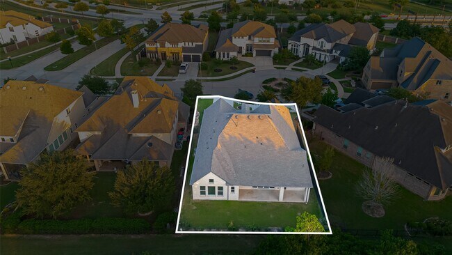 Building Photo - 610 Vineyard Hollow Ct