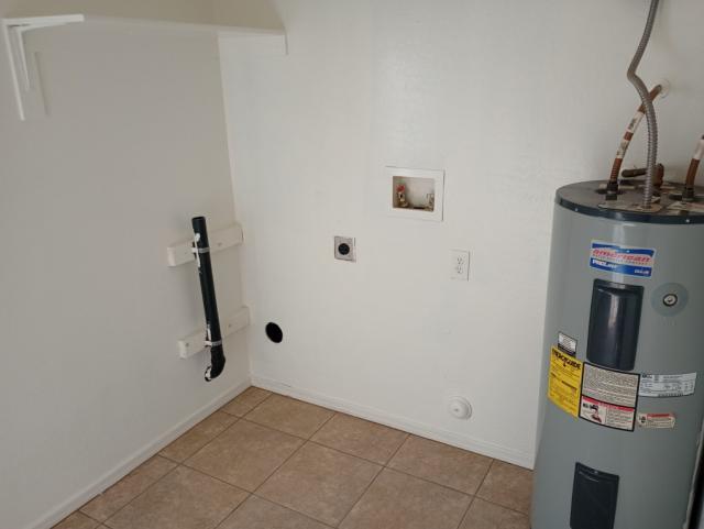 Building Photo - 3 bedroom in Eloy AZ 85131