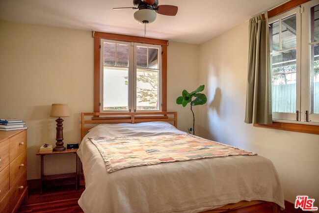 Building Photo - 1480 N Mentor Ave