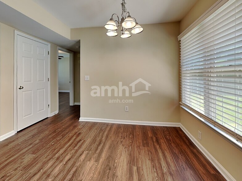 Building Photo - 5433 Whitley Way