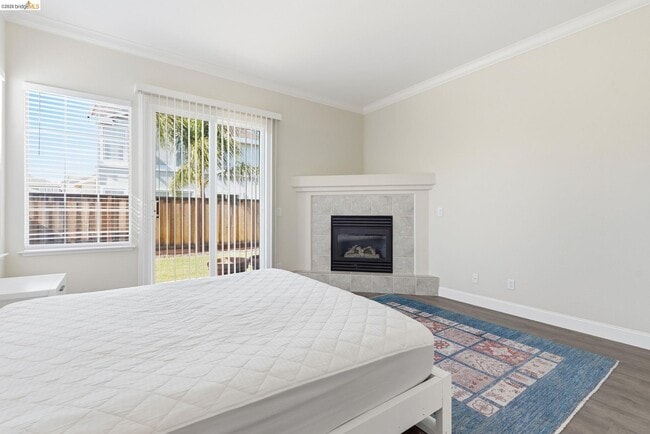 Building Photo - 1067 Somersby Way