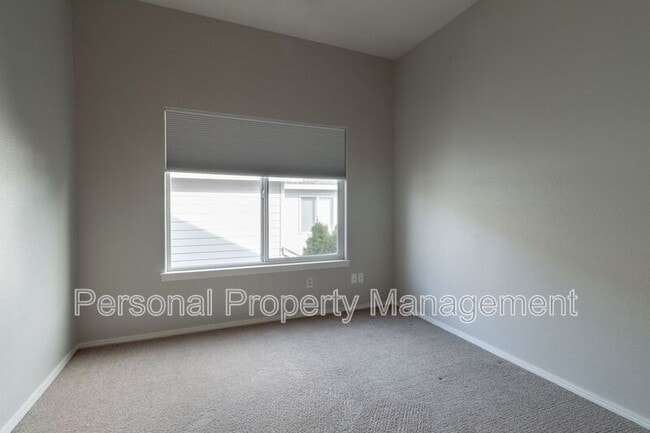 Building Photo - 2014 SW 11th St