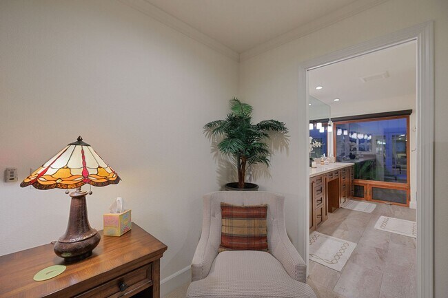 Building Photo - Luxury Golf Course Retreat in Indian Wells