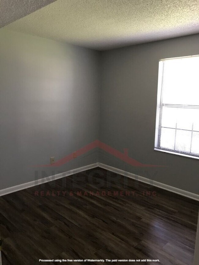 Building Photo - 3 bed/2 bath in Orange Park