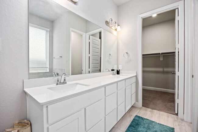 Building Photo - 17535 White Baneberry Dr