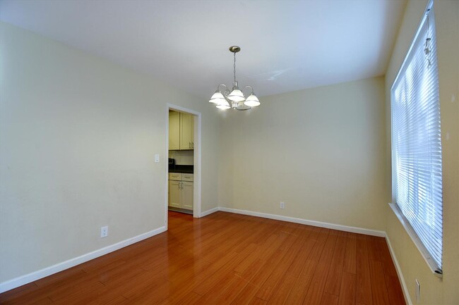 Building Photo - Remodeled townhouse with AC, Top Cupertino...