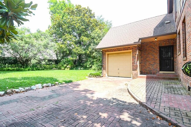 Building Photo - 1451 Watson St