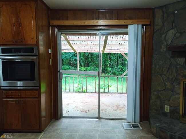Building Photo - 1036 Skylark Dr