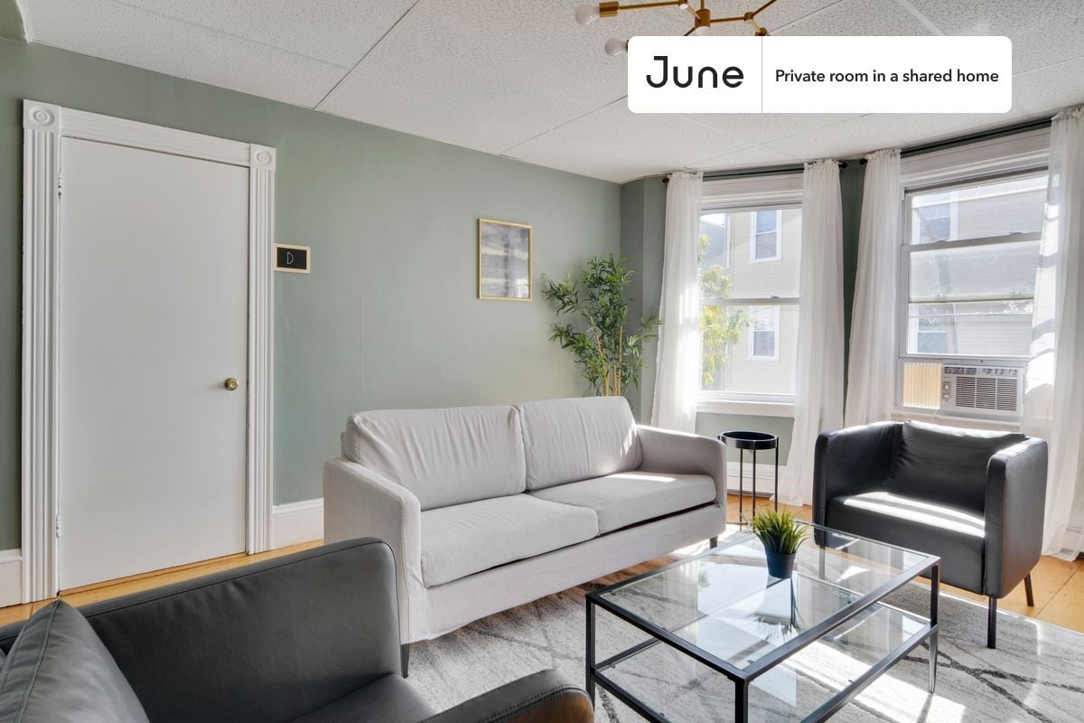 Building Photo - Room in Shared 4 bed/1 bath home in Polish Triangle