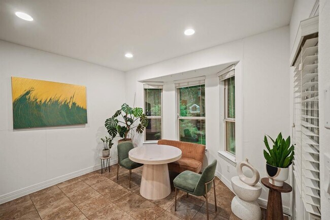 Building Photo - 5527 Mangrove Creek Ln