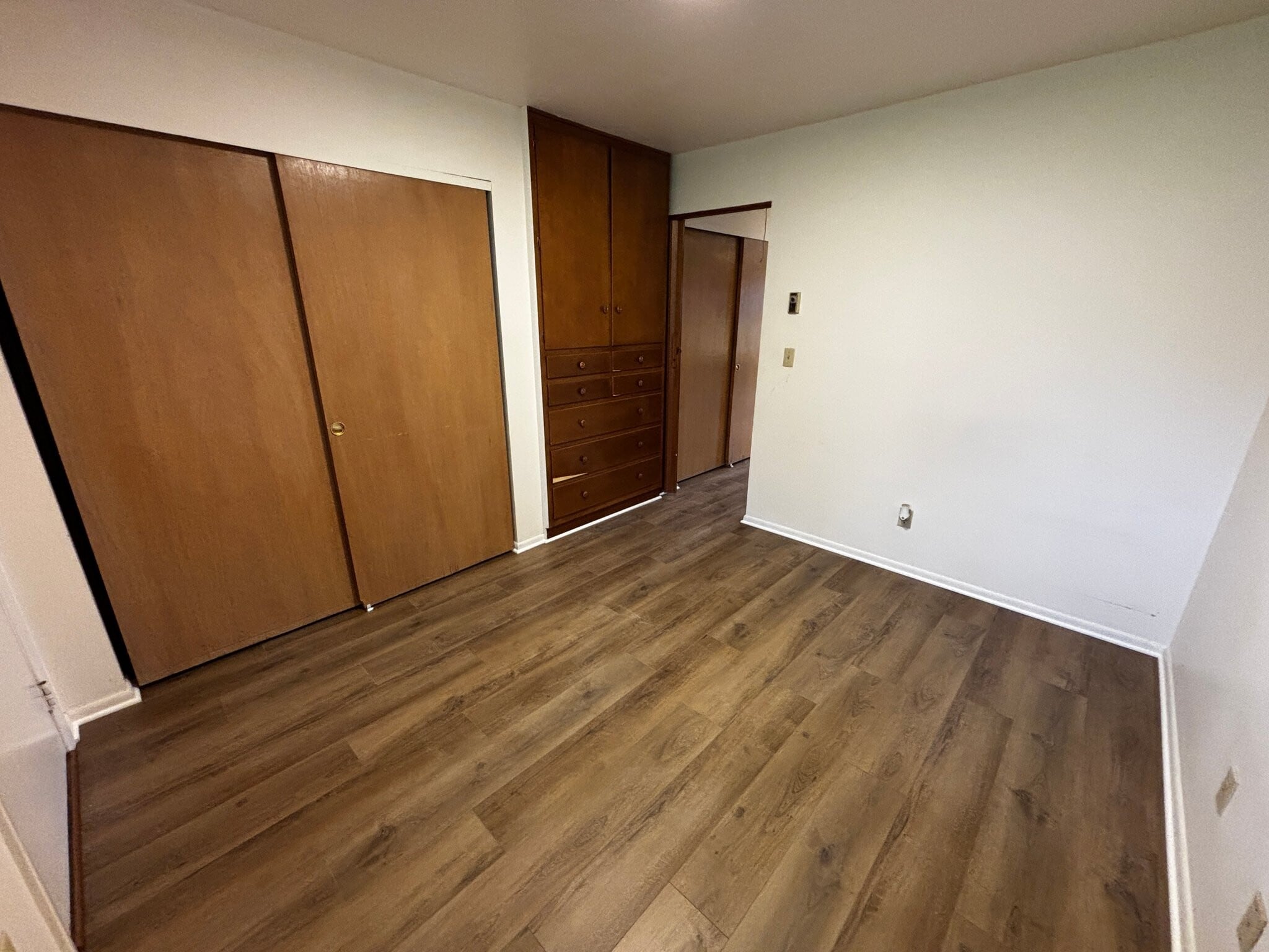 Building Photo - 23 Diplomat Dr