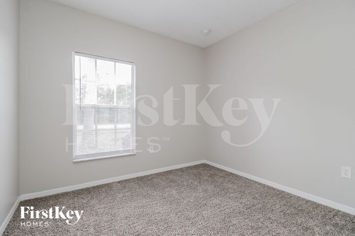Building Photo - 1205 Schumann Dr