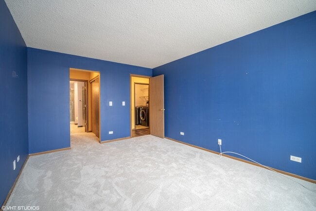 Building Photo - 350 W Happfield Dr