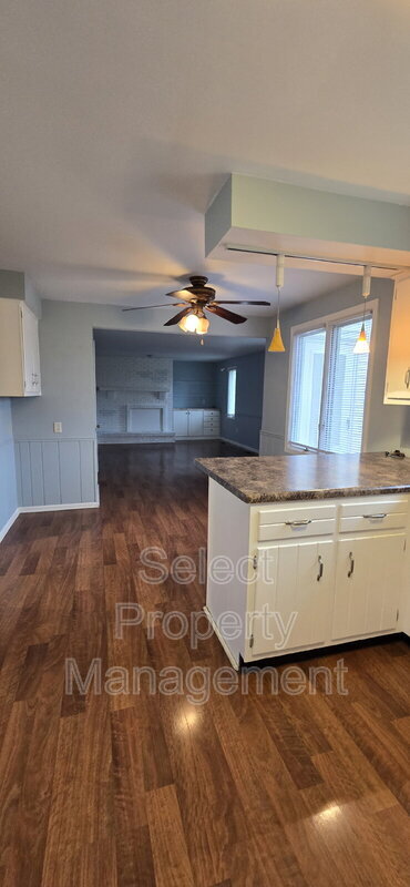 Building Photo - 6208 Landmark Dr