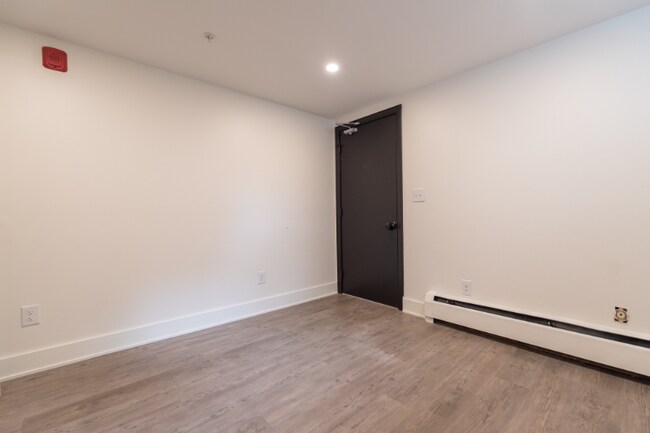 Building Photo - 32 Cargill St