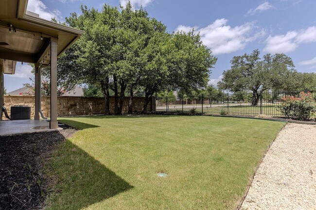 Building Photo - 2205 Singletree Bend