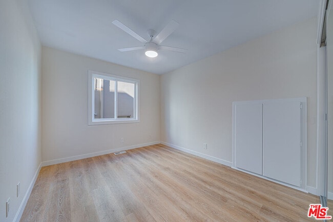 Building Photo - 1125 Manhattan Ave