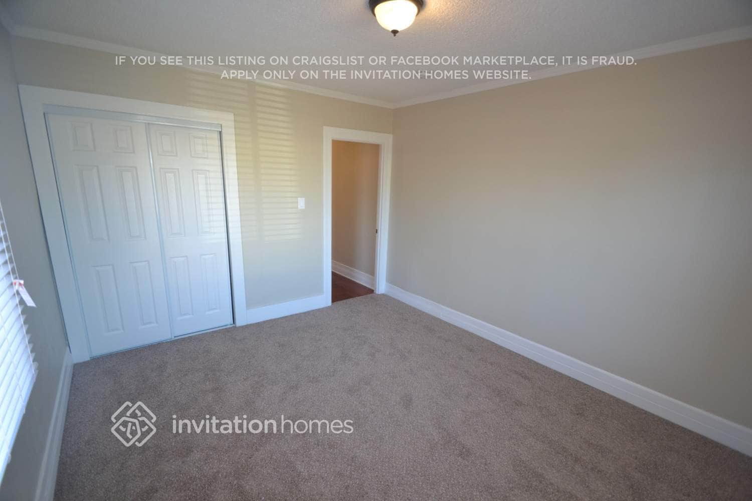 Building Photo - 5712 5th Ave