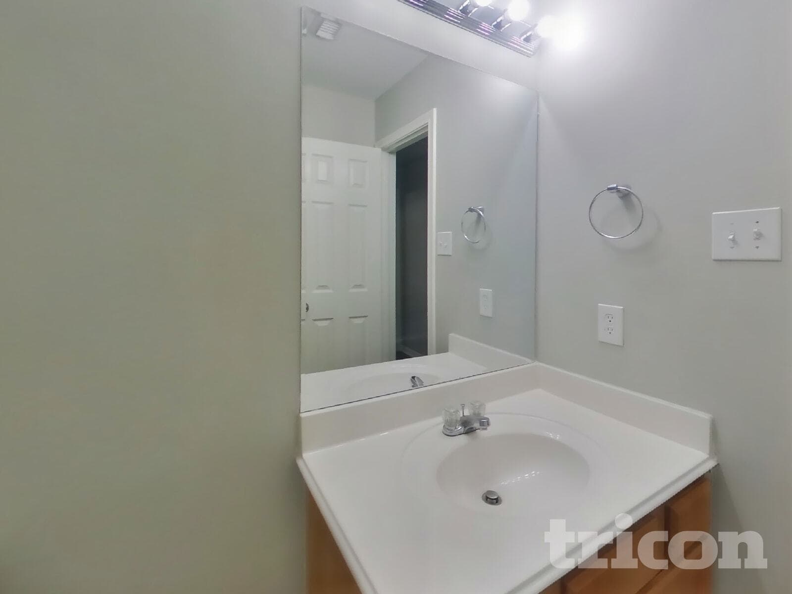 Building Photo - 5008 Asia Ln