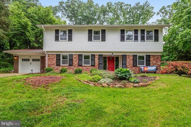 Building Photo - 8805 Menard Ct