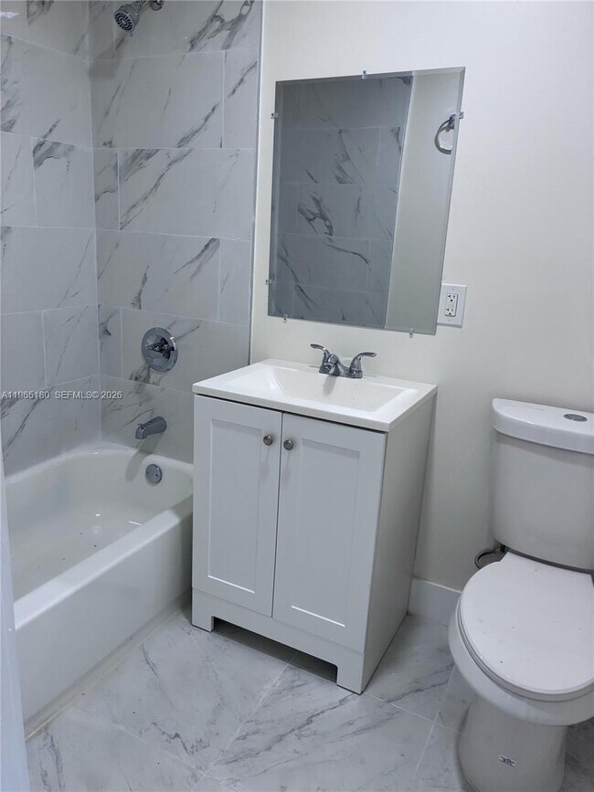 Building Photo - 433 SW 6th St