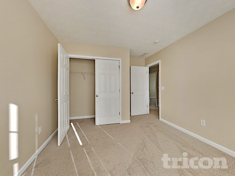 Building Photo - 1416 Meadow Ct