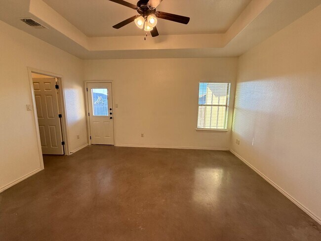 Building Photo - Modern 3bd 2ba Duplex in Prime Location